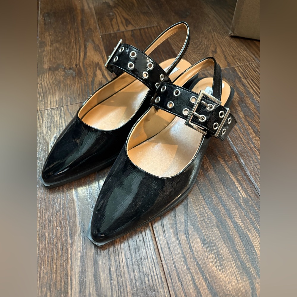 Steve Madden black flats